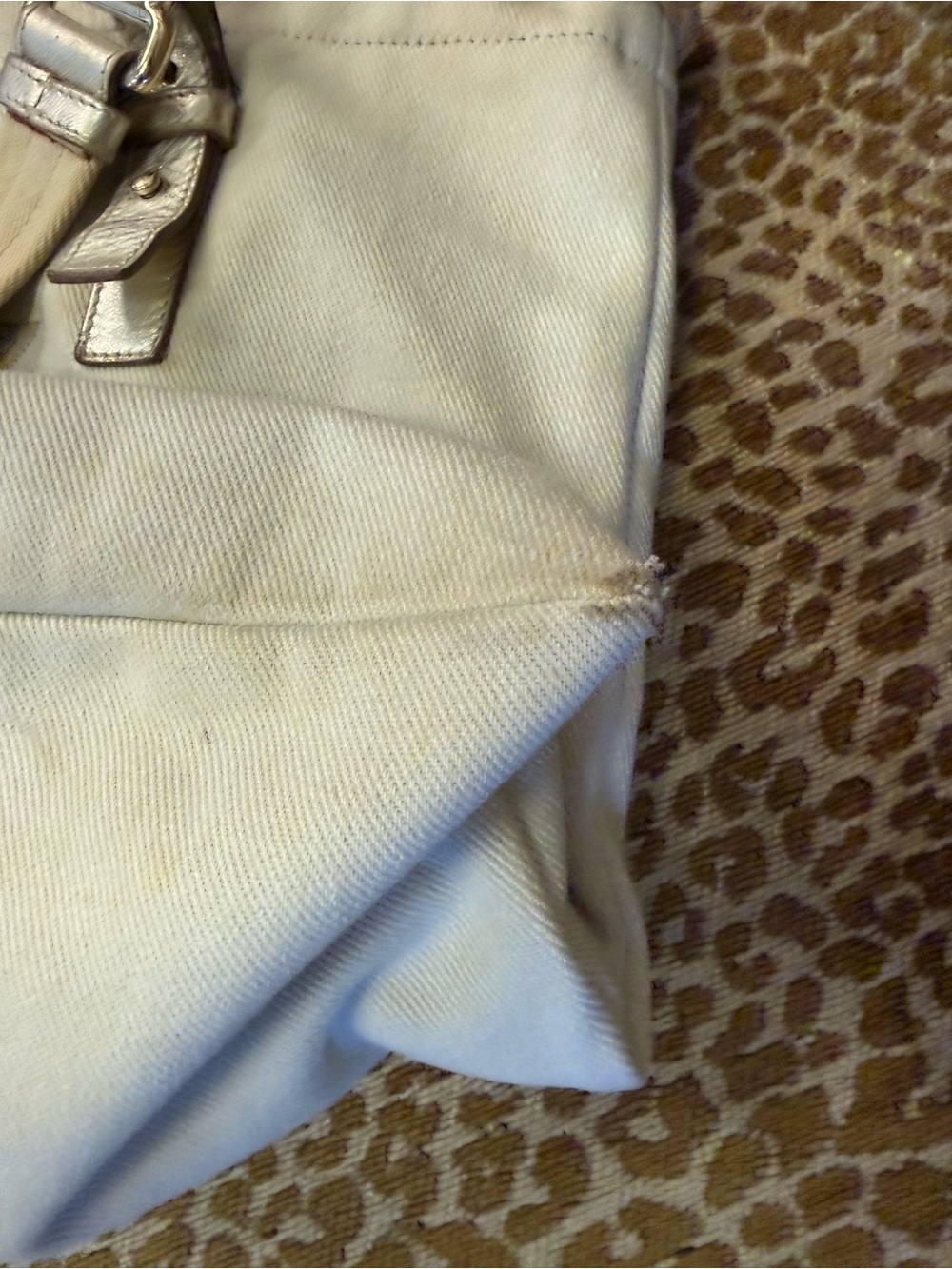 💯 Auth! Saint Laurent Cream Canvas Tote with Rope Trim and Soft Metallic Accents - Picture 6 of 16